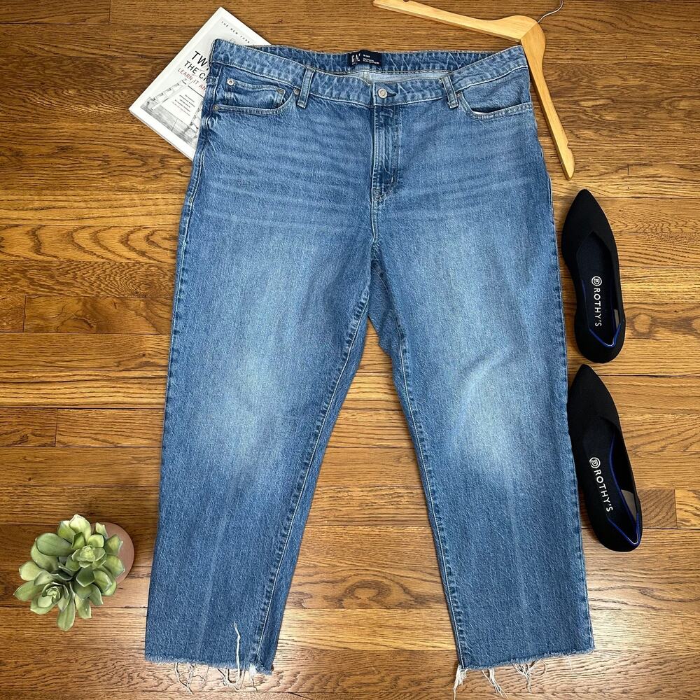 Gap Medium Wash Universal Slim Boyfriend Raw Jem Jeans